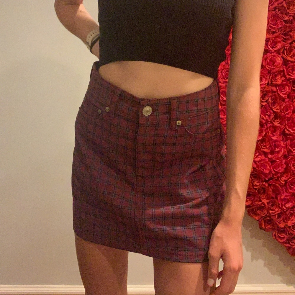 american eagle plaid skirt!!